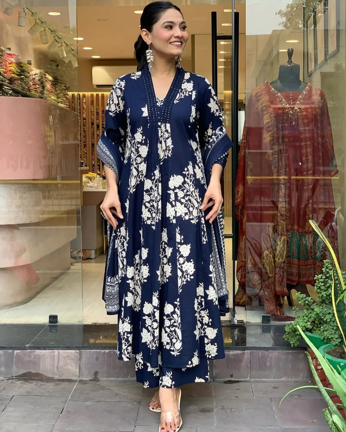 Jaipur Kurta Blue Cotton Printed Kurta And Pant With Mulmul Dupatta For Women