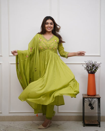 Jaipur Kurta Fantastic embroidered kurta pant set(mehndi color)