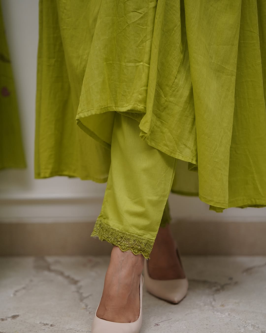 Jaipur Kurta Fantastic embroidered kurta pant set(mehndi color)